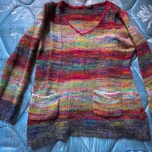 2/$30💚knitted rainbow top